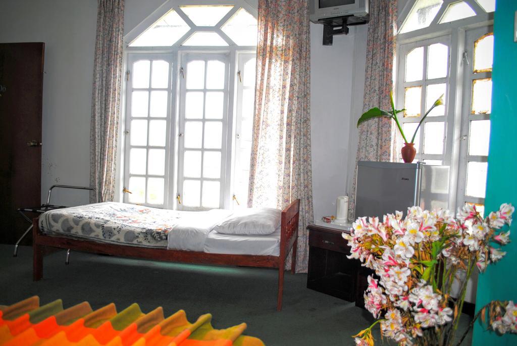 Binota Hotel Nuwara Eliya Extérieur photo