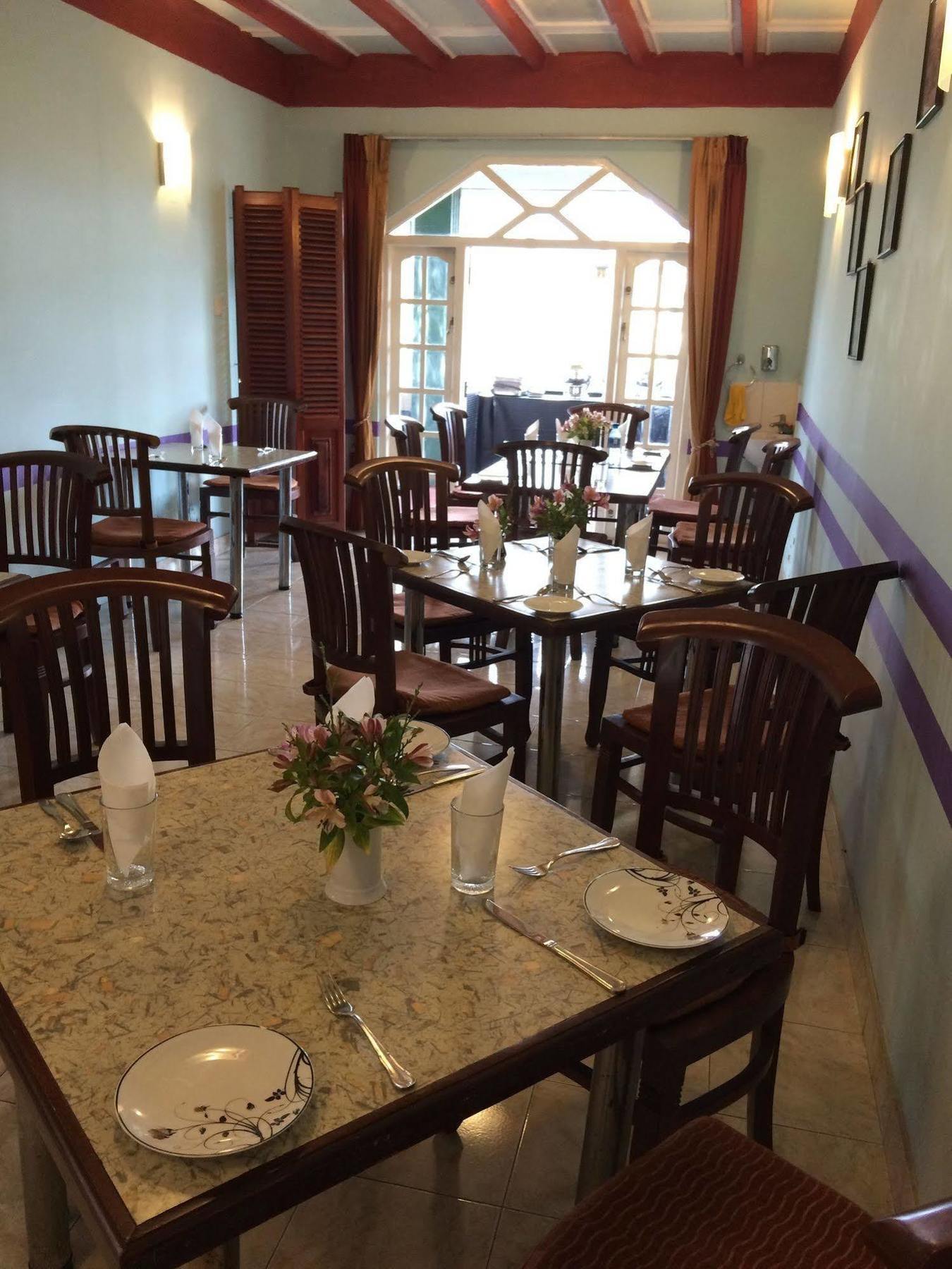 Binota Hotel Nuwara Eliya Extérieur photo