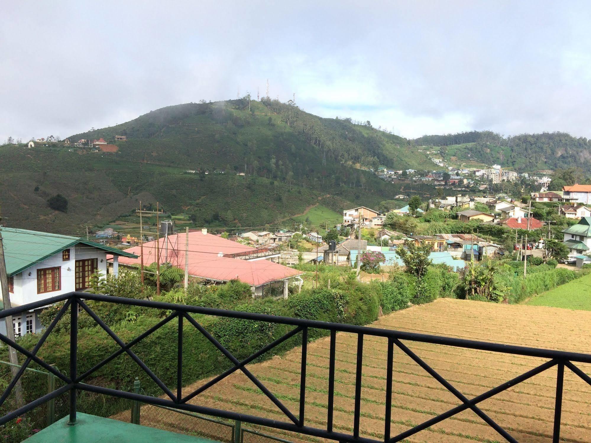 Binota Hotel Nuwara Eliya Extérieur photo